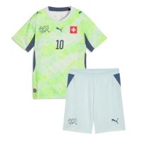 Camiseta Suiza Granit Xhaka #10 Segunda Equipación Replica Mundial 2026 para niños mangas cortas (+ Pantalones cortos)